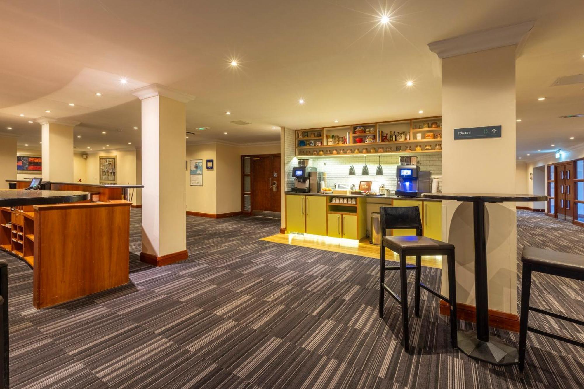 Holiday Inn - Glasgow Airport By Ihg Пейсли Экстерьер фото